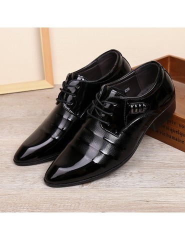 Men Stylish Leather Slip Resistant Metal Decoration Formal Dress Shoes